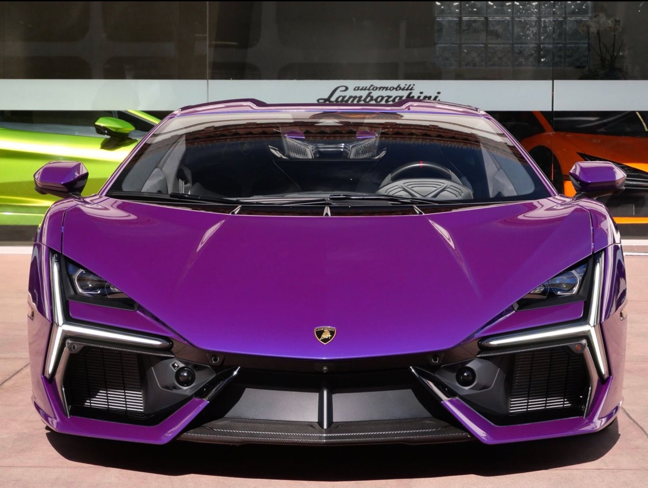 2025 Lamborghini Revuelto, 3/7