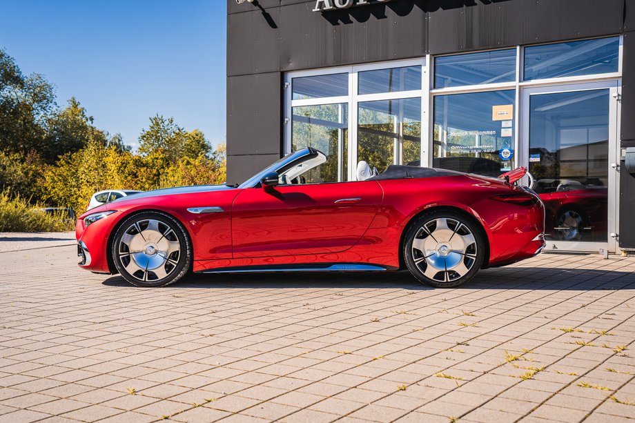2025 Mercedes-Maybach SL 680 Monogram Series, 2/7