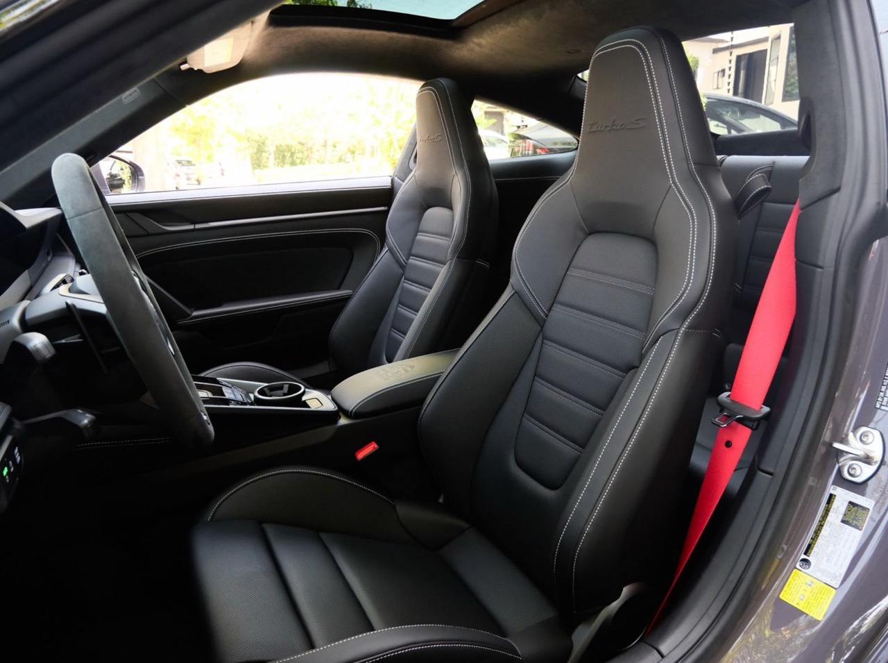 2026 Porsche 911 Turbo S, 6/8