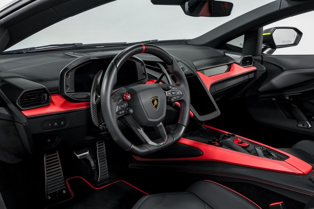 2024 Lamborghini Revuelto, 5/7