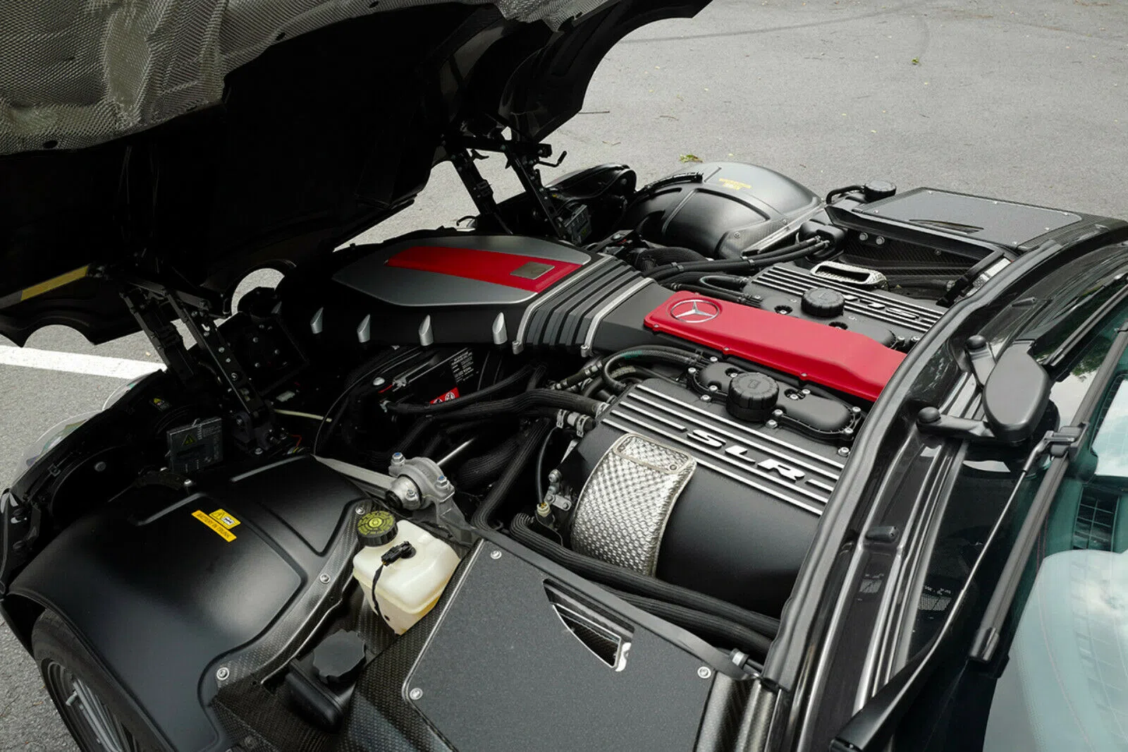 2009 Mercedes-Benz SLR McLaren 722 S Roadster engine