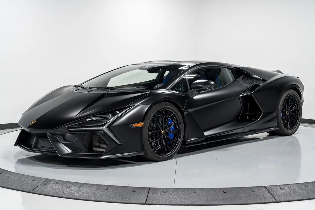 2025 Lamborghini Revuelto