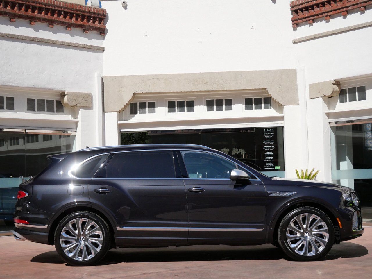 2025 Bentley Bentayga EWB Mulliner SUV, 4/8