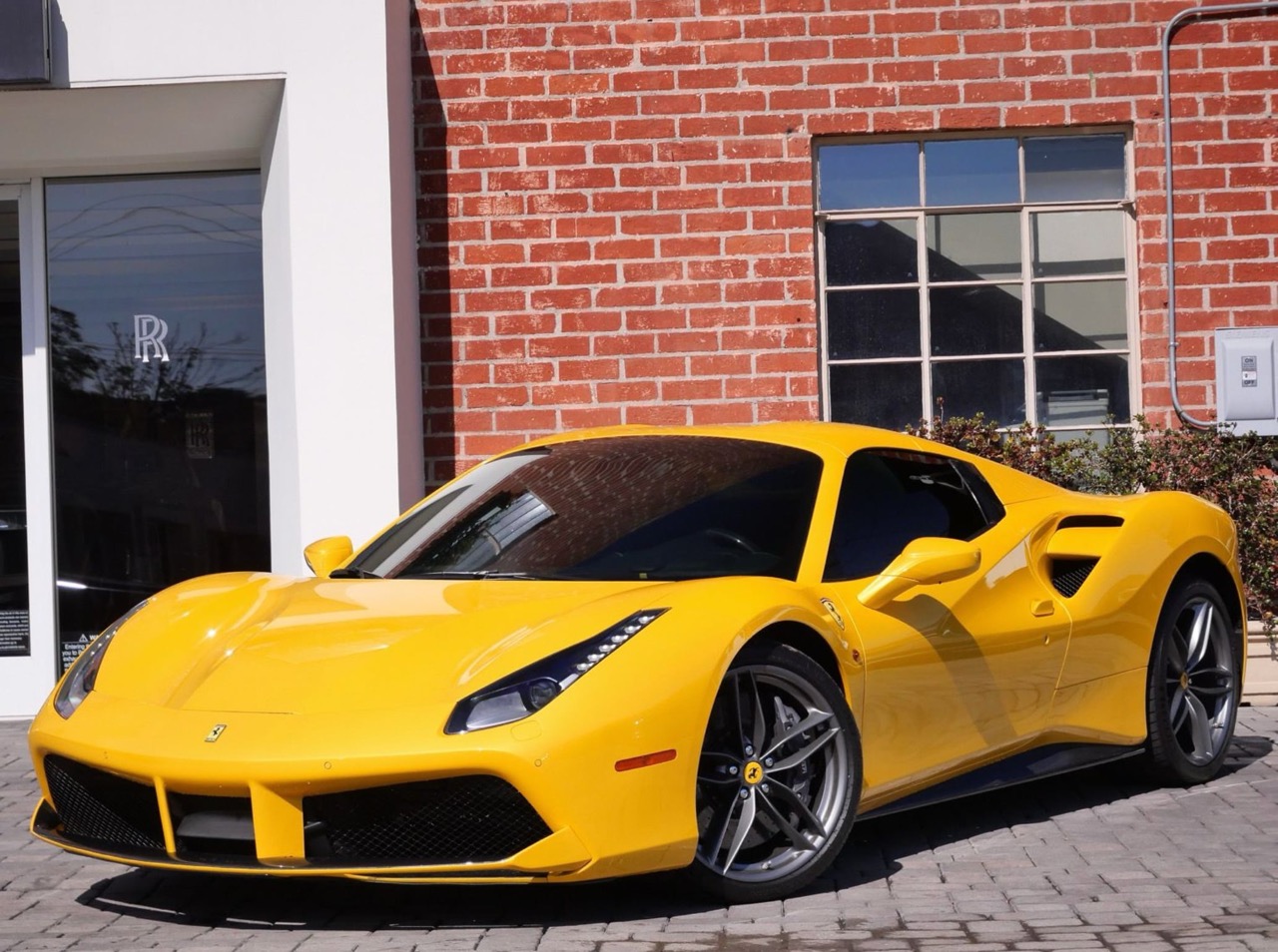 2018 Ferrari 488 Spider, 2/7