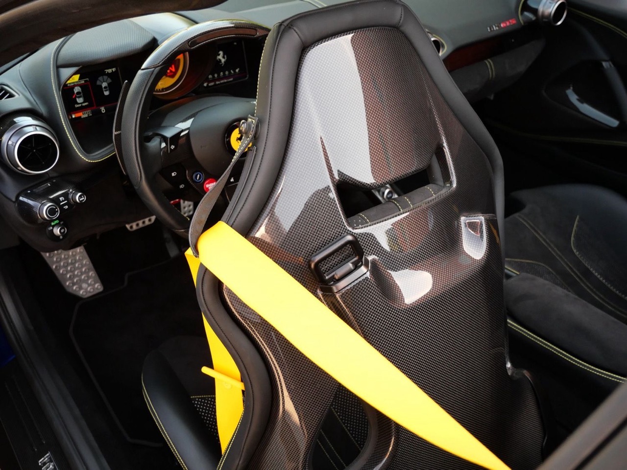 2023 Ferrari 812 GTS Convertible, 6/9
