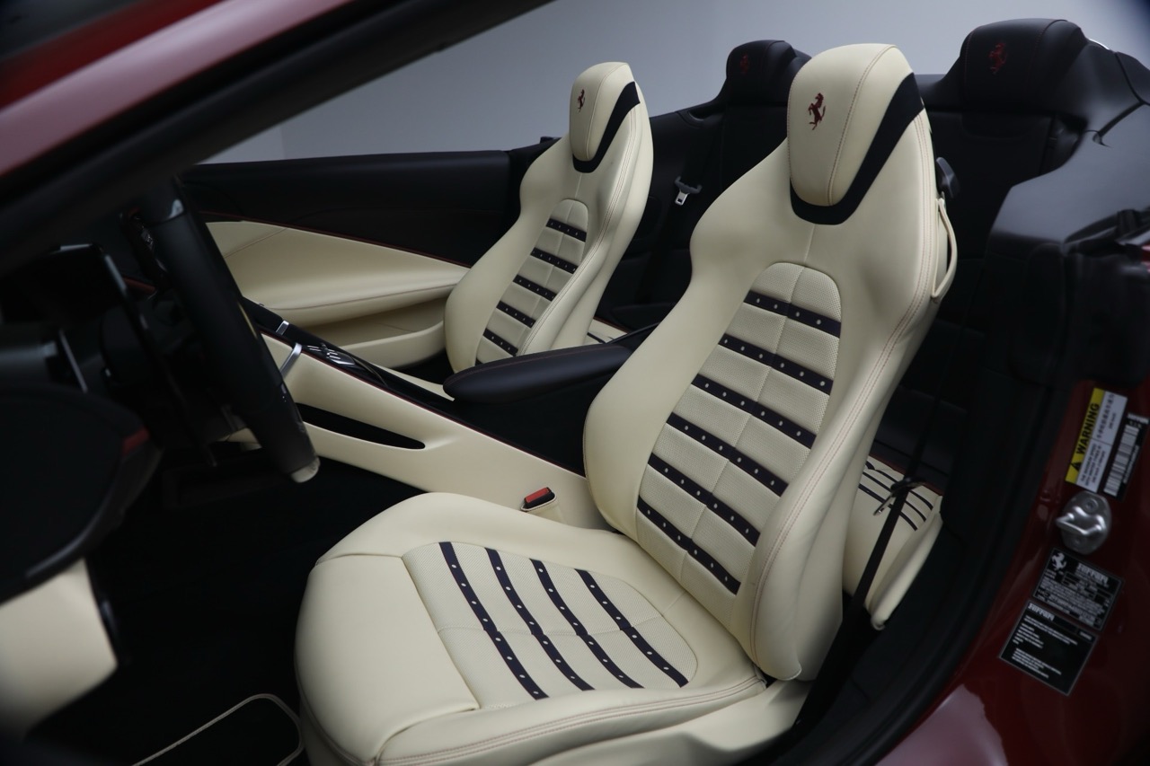 2025 Ferrari Roma Spider, 5/7
