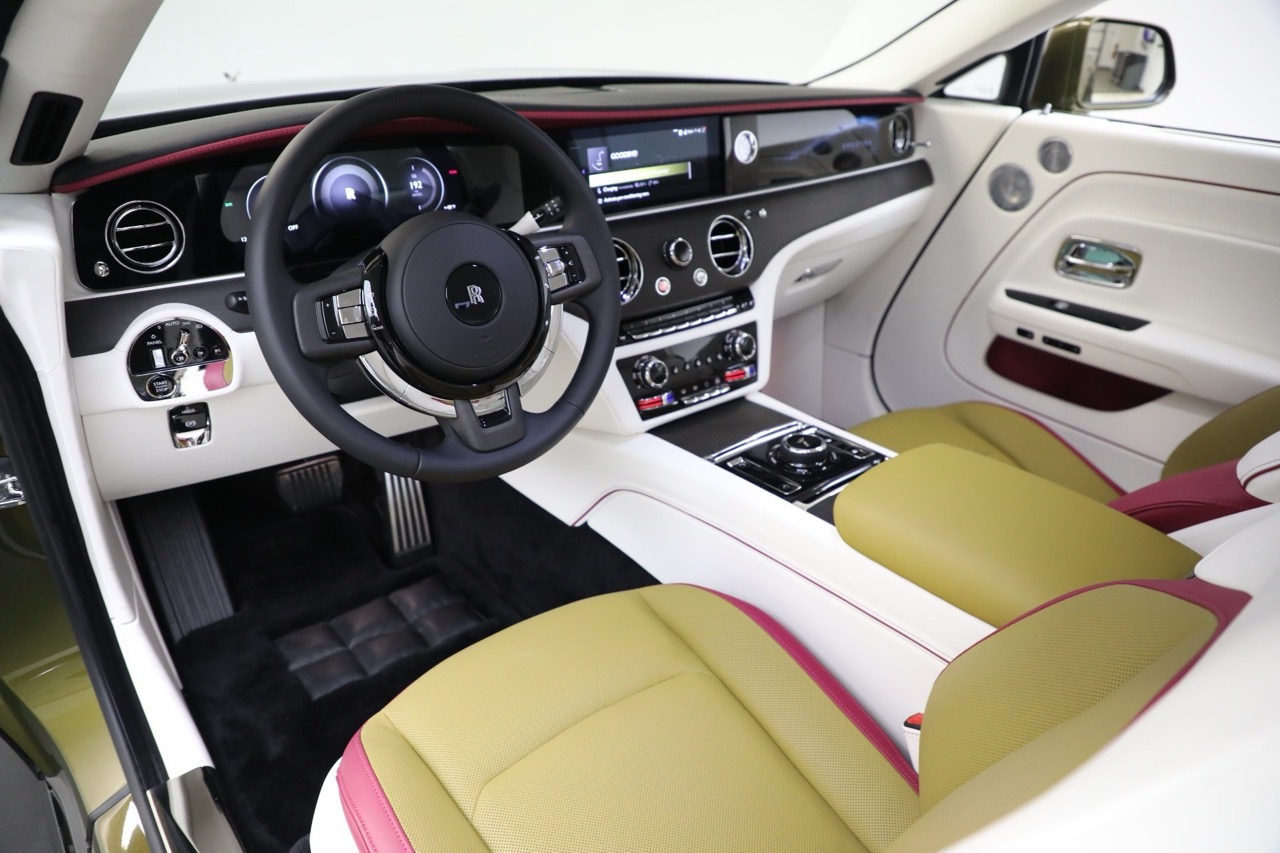 2025 Rolls-Royce Spectre, 5/8