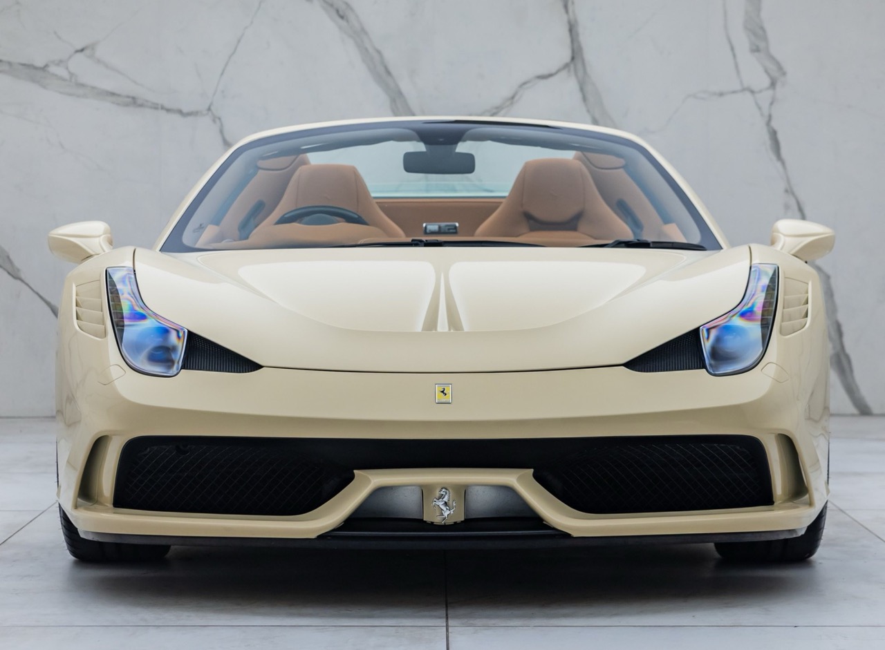 2015 Ferrari 458 Speciale Aperta, 2/7