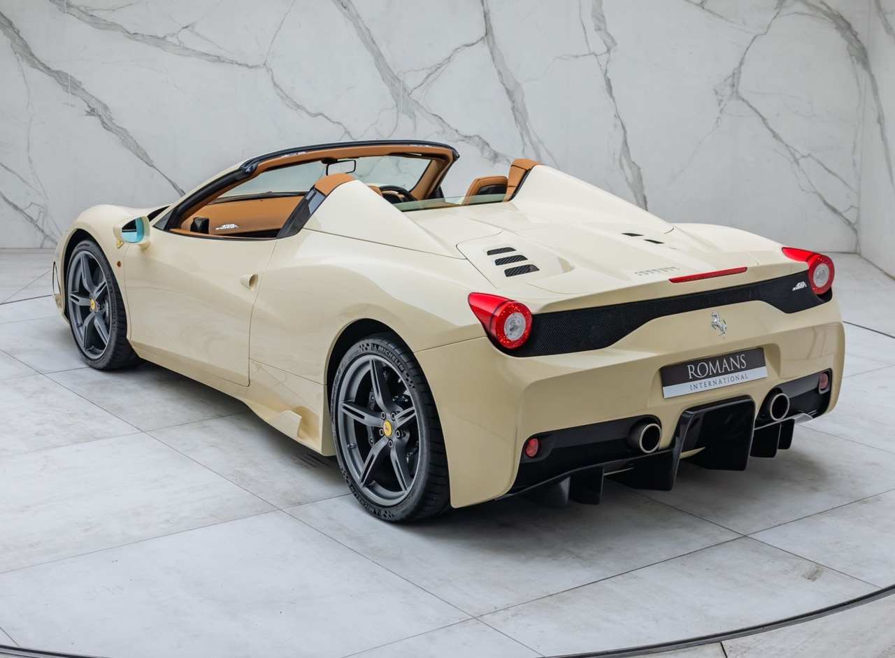 2015 Ferrari 458 Speciale Aperta, 4/7