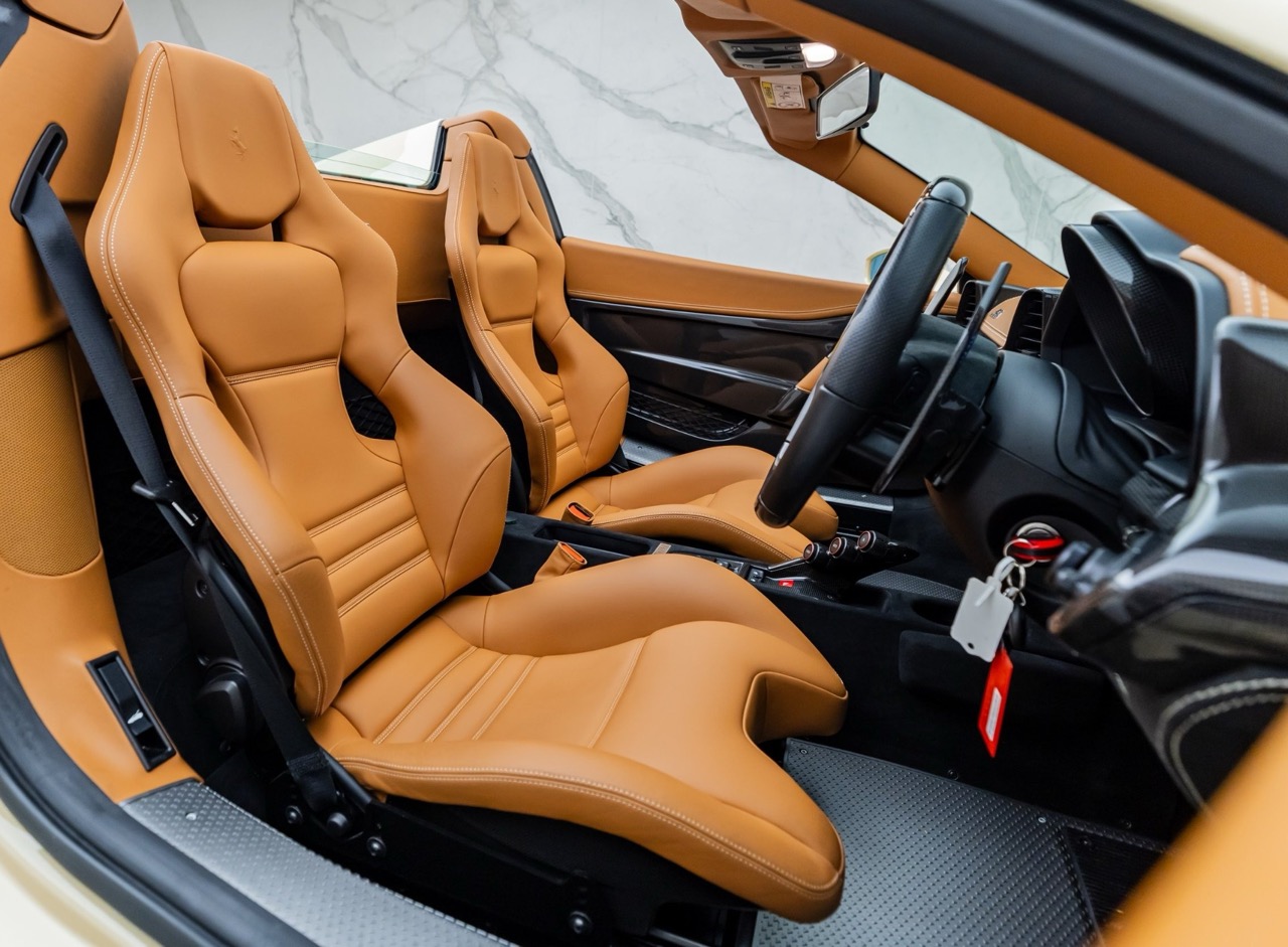 2015 Ferrari 458 Speciale Aperta, 5/7