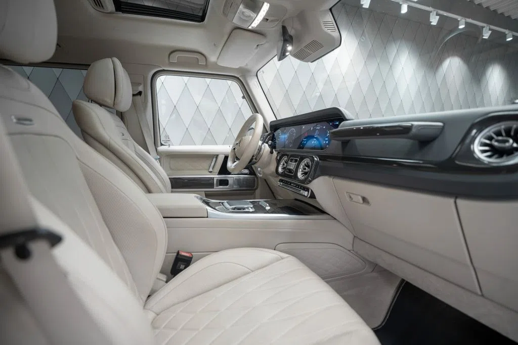 2024 BRABUS G 700 interior, seats, Macchiato Beige / Magma Grey
