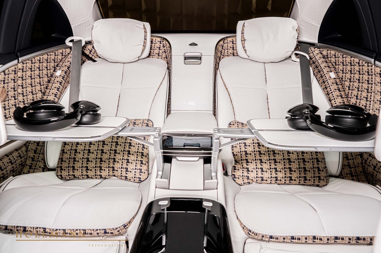 2026 Mercedes-Benz S 680 Maybach Haute Voiture, 4/7