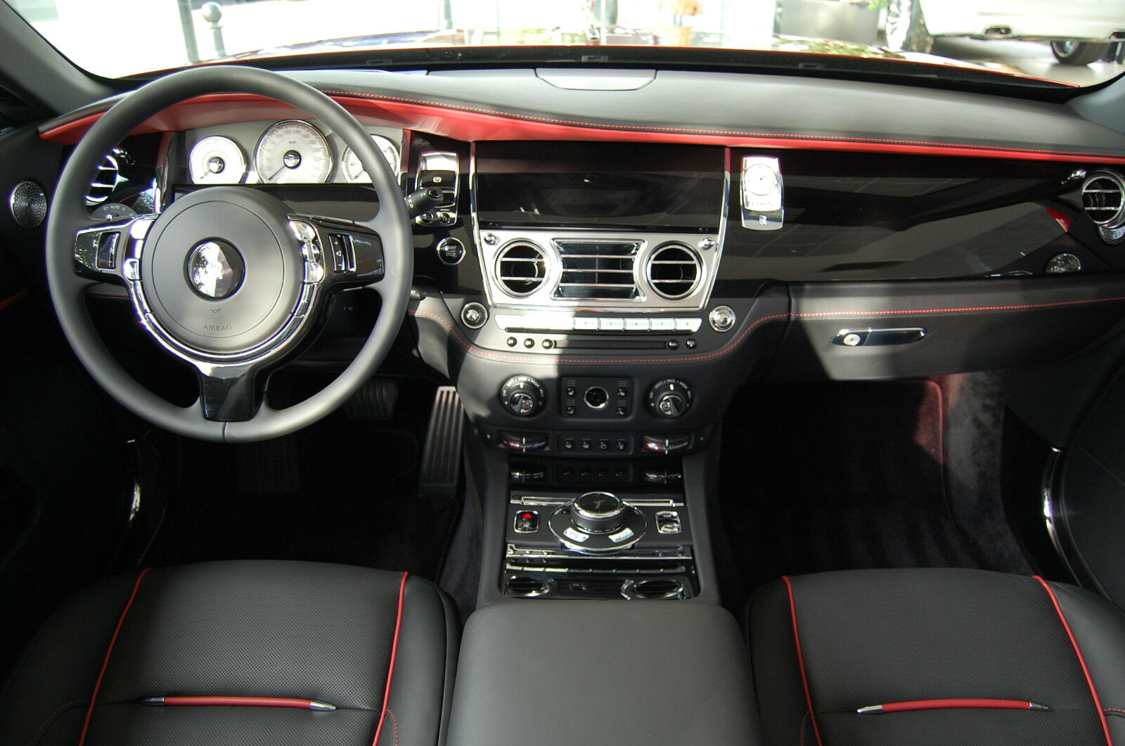 2019 Rolls-Royce Dawn, 4/15