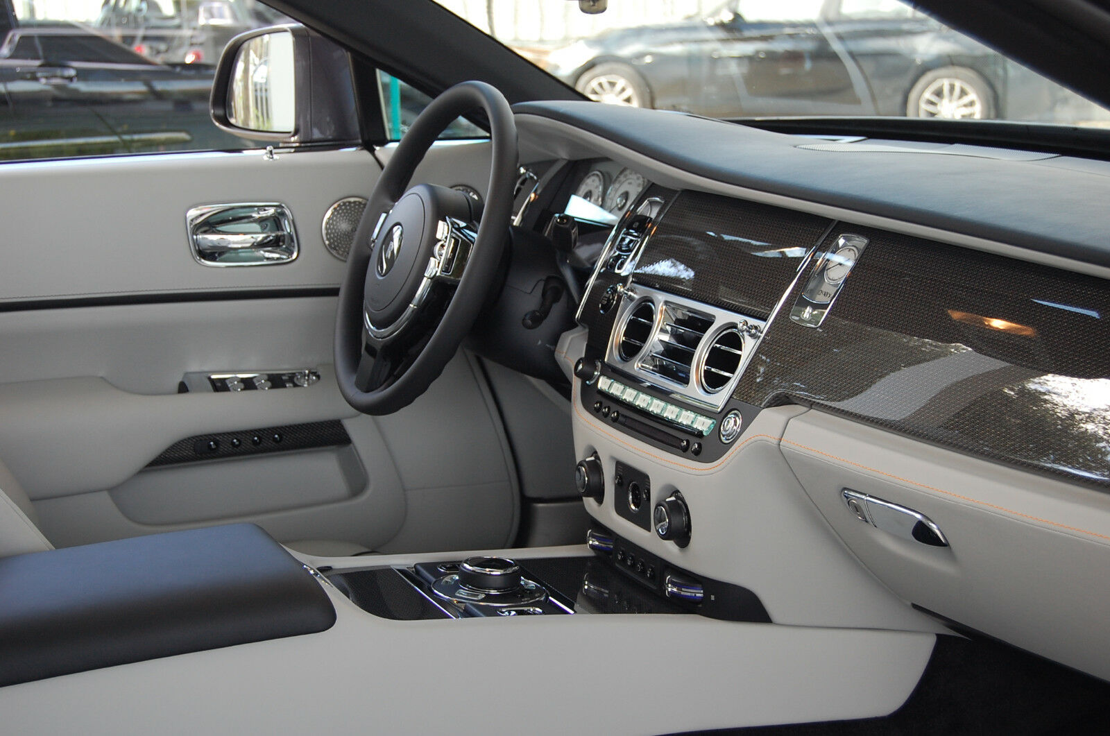 2019 Rolls-Royce Dawn, 3/15