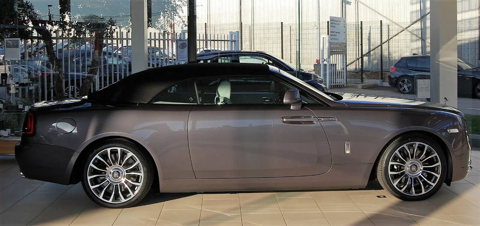 2019 Rolls-Royce Dawn for sale, exterior, Grau Metallic