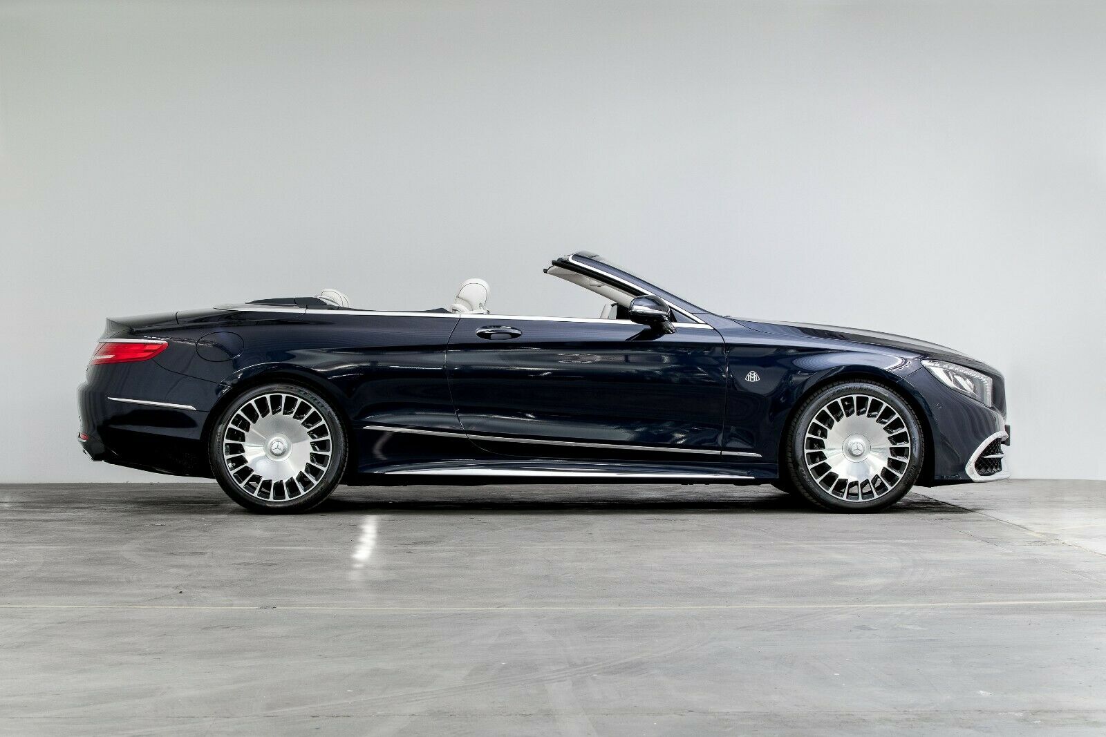 2018 Mercedes-Maybach S 650 Cabriolet 1 of 300, 6/15