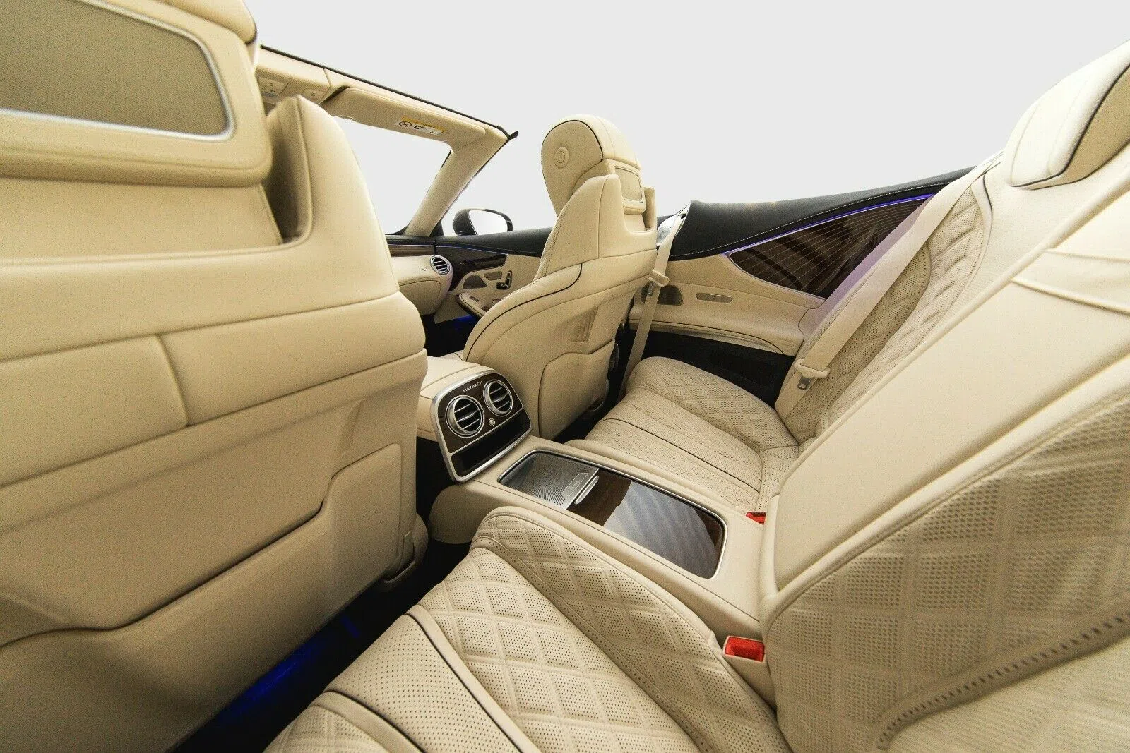 2018 Mercedes-Maybach S 650 Cabriolet 1 of 300 interior, seats, Vollleder, Beige