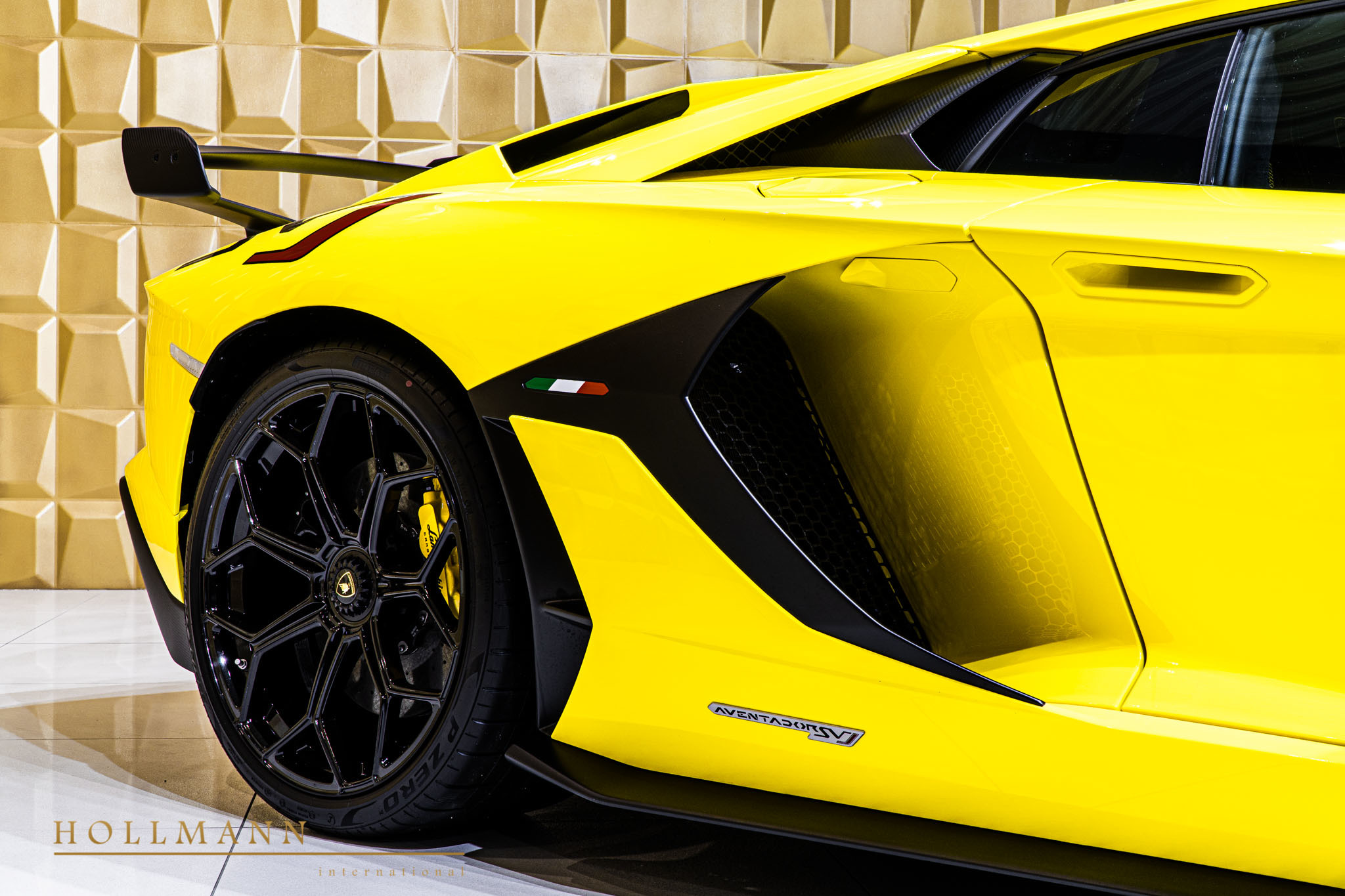 2020 Lamborghini Aventador SVJ, 18/20