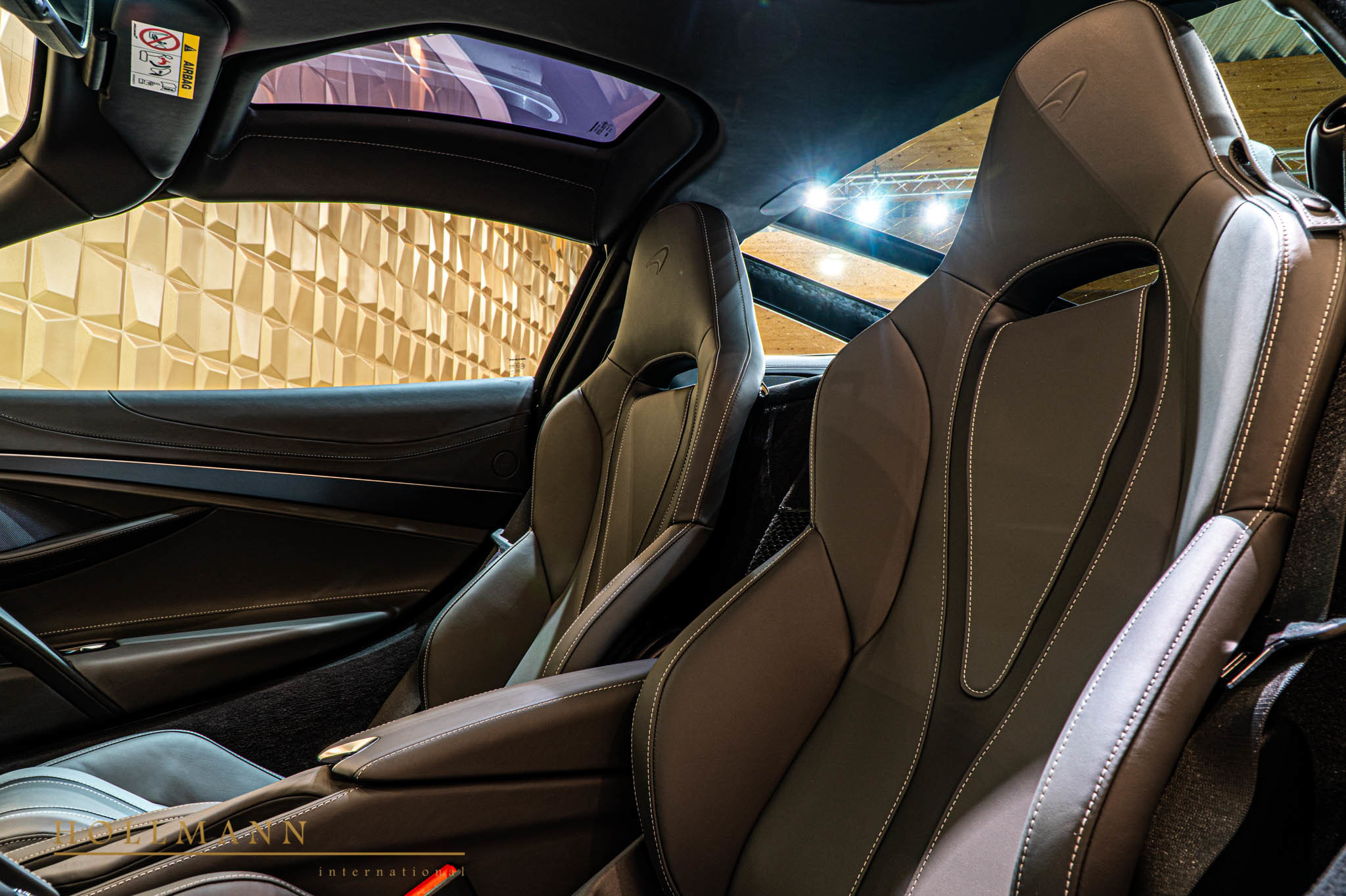2020 McLaren 720S, 3/13
