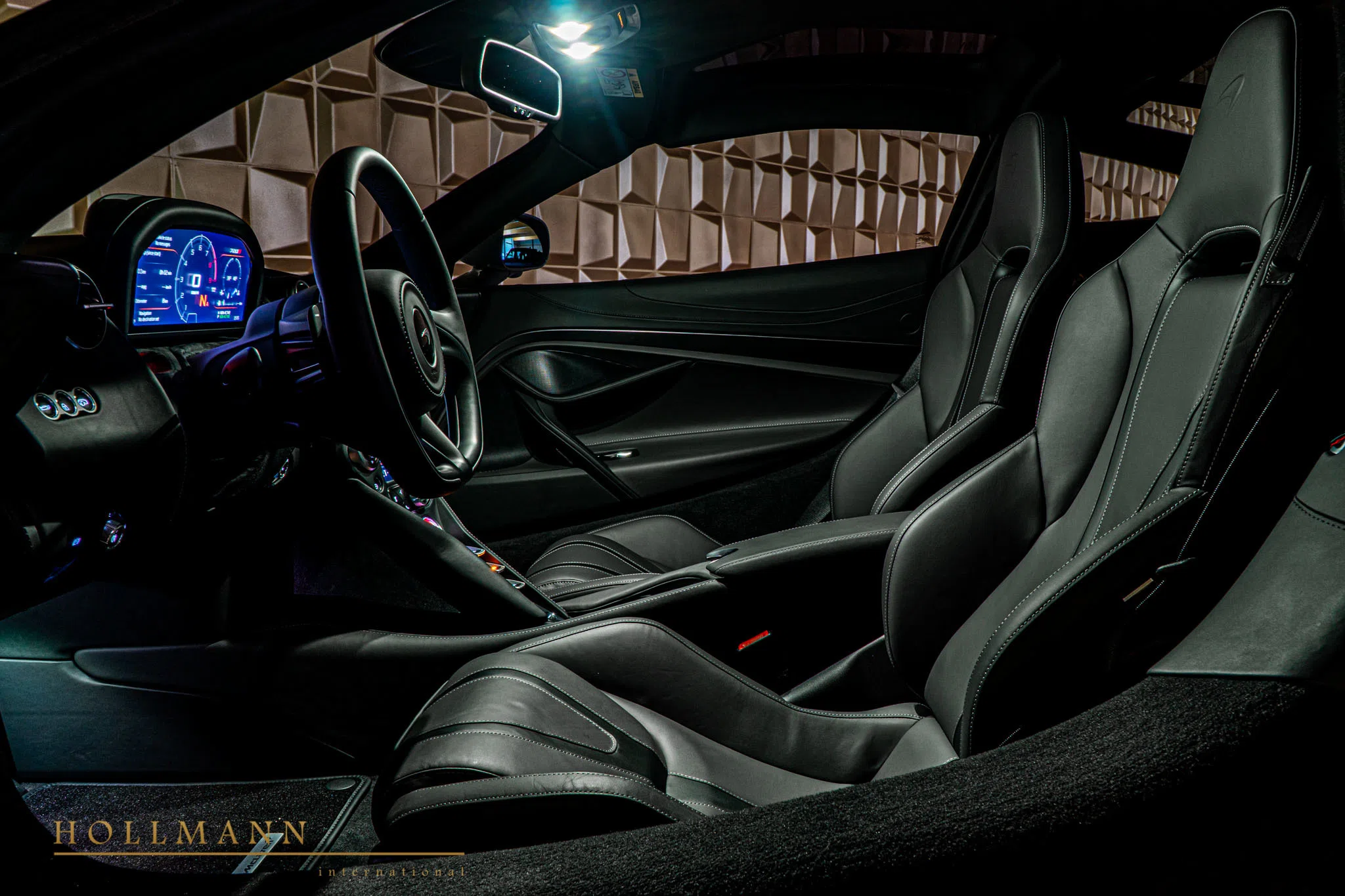 2020 McLaren 720S interior, seats, Black