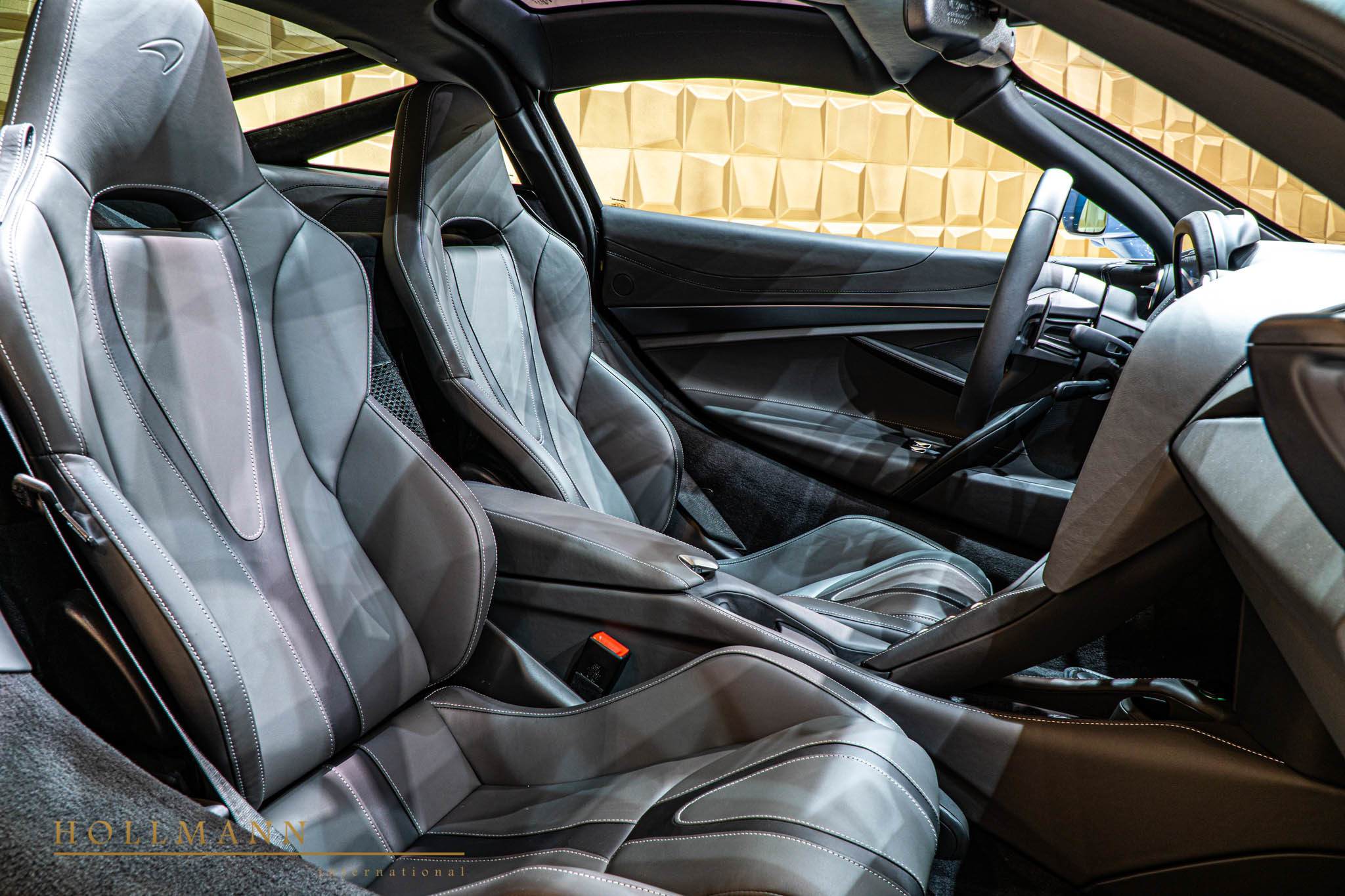 2020 McLaren 720S, 12/13