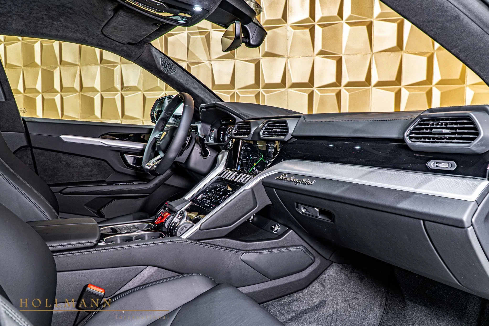 2020 Lamborghini Urus interior, dashboard, Nero Ade