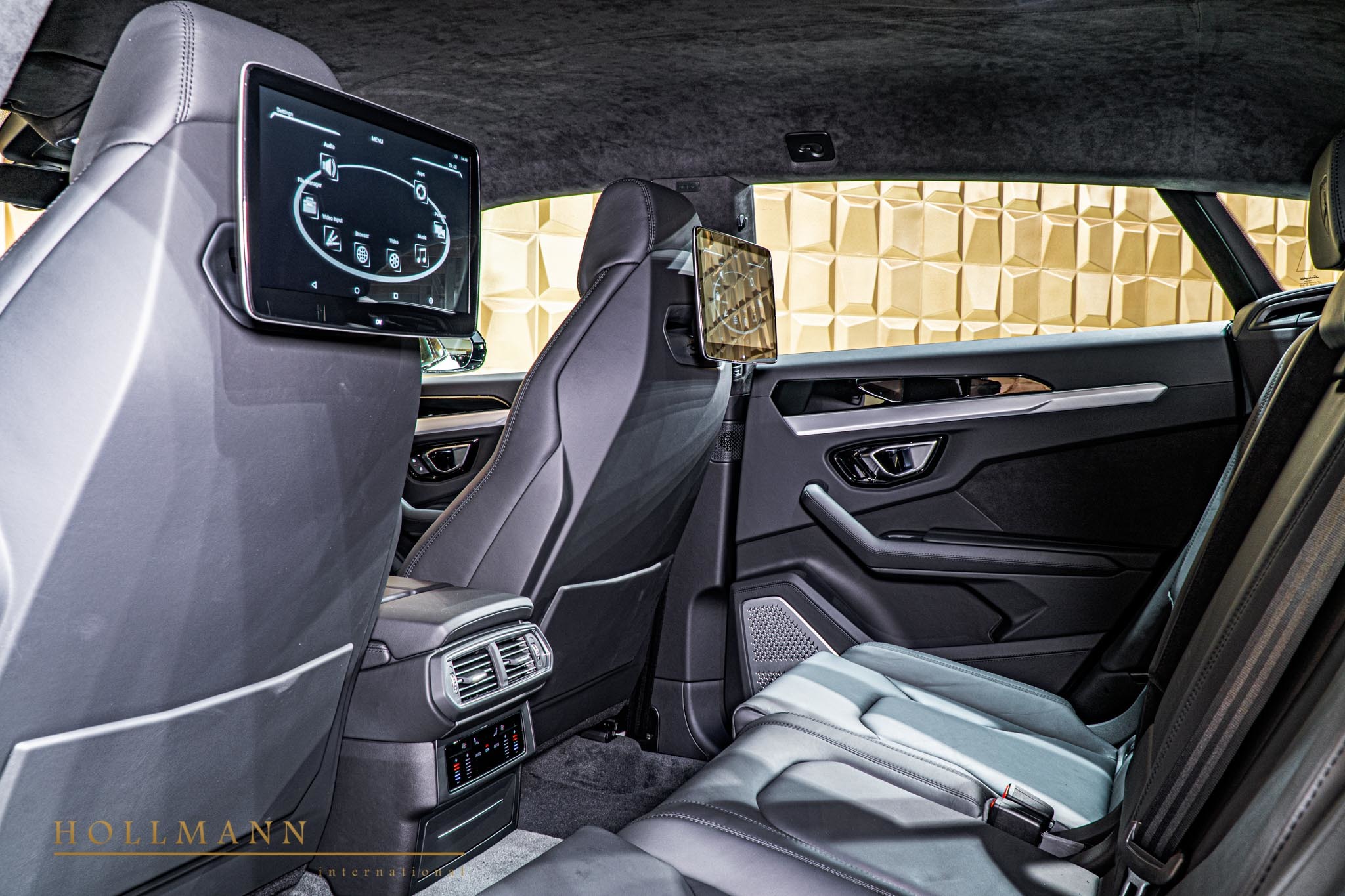 2020 Lamborghini Urus, 17/20