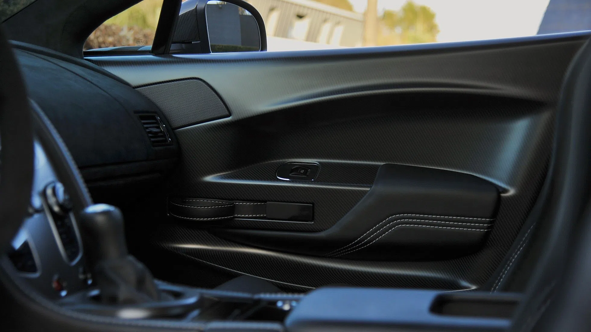 2018 Aston Martin Vantage GT8 - ex.1 of 150 interior, door panel, Black alcantara / Leather