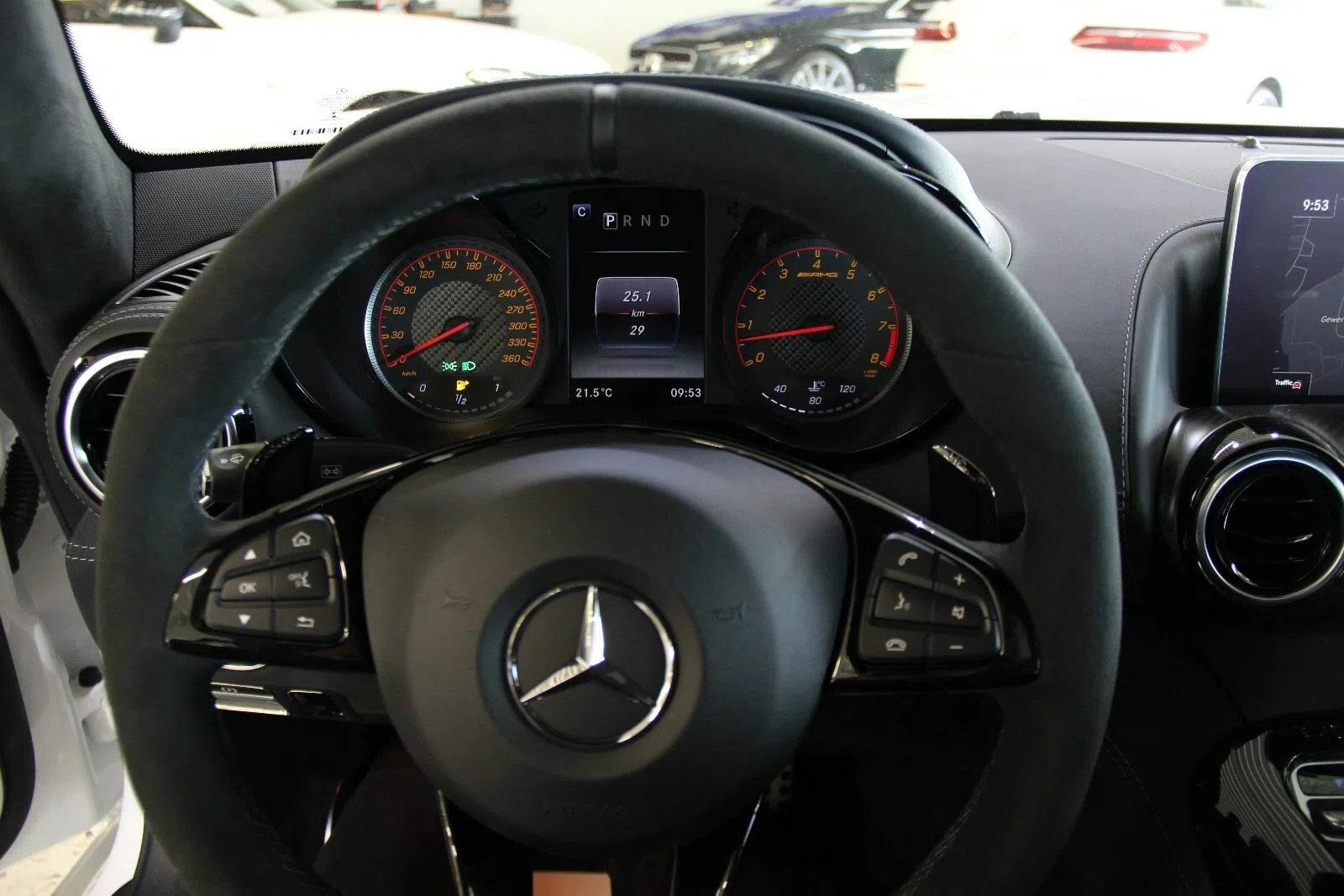 2017 Mercedes-Benz AMG GT R DIAMOND interior, Brown