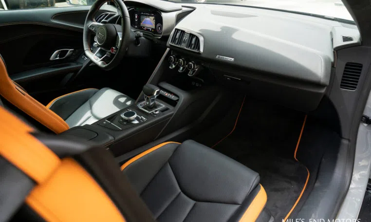 2017 Audi R8 V10 Plus Exclusive interior, Black / Orange