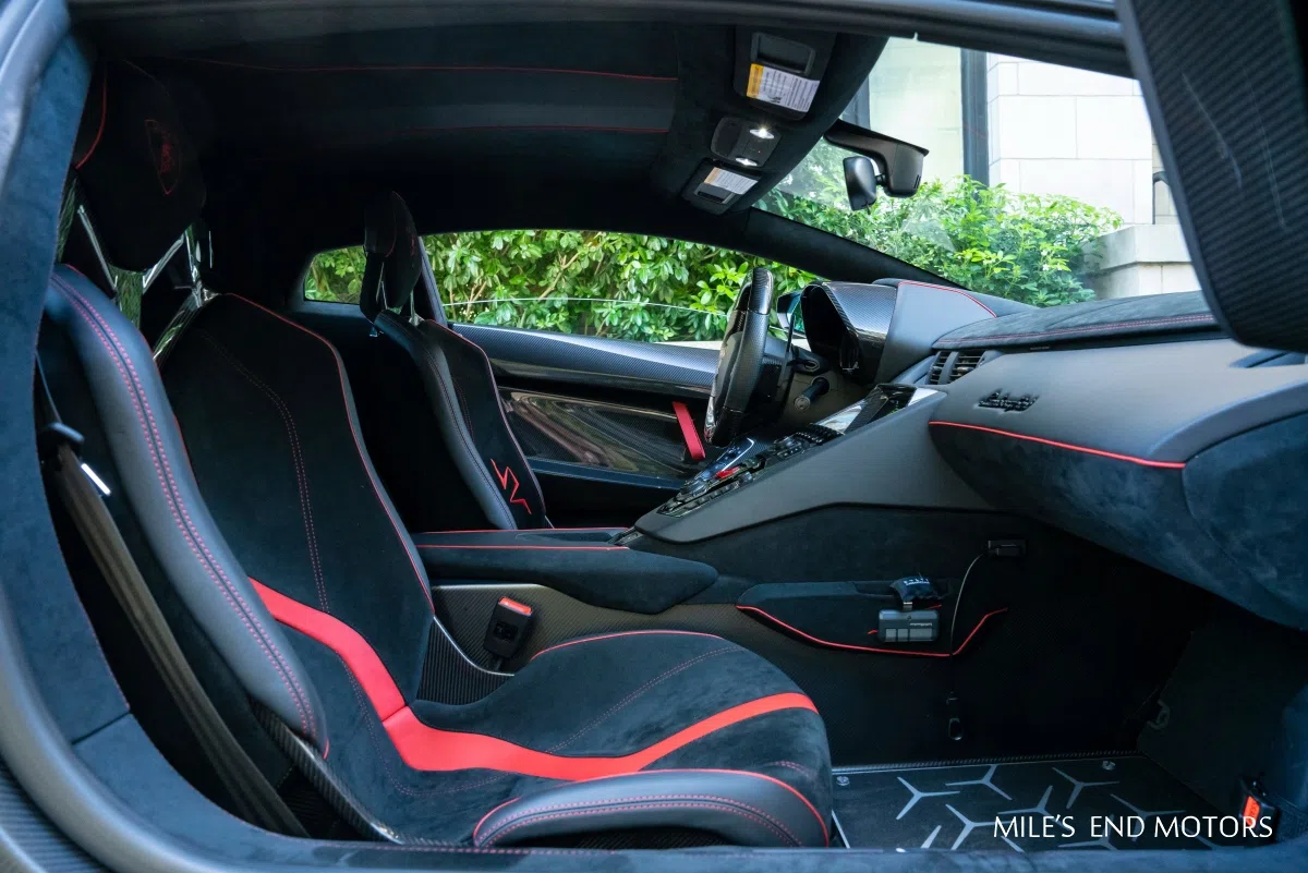 2017 Lamborghini Aventador SVJ interior, Black