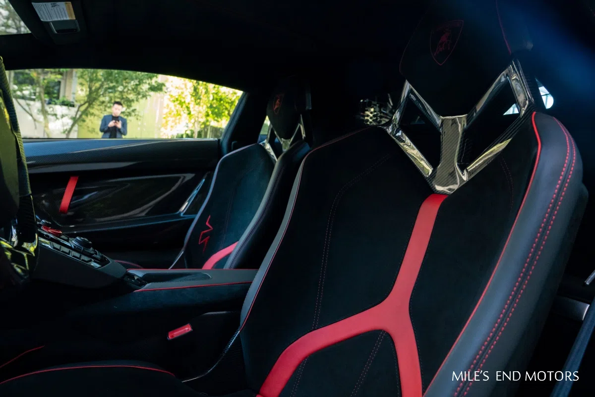 2017 Lamborghini Aventador SVJ interior, seats, Black