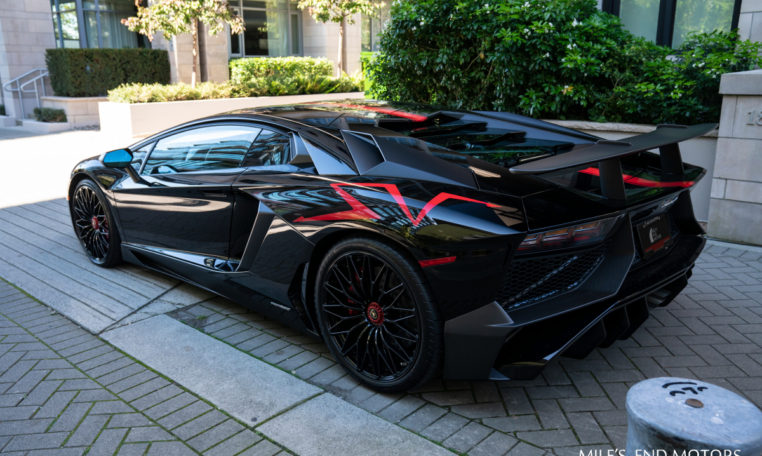 2017 Lamborghini Aventador SVJ, 19/20