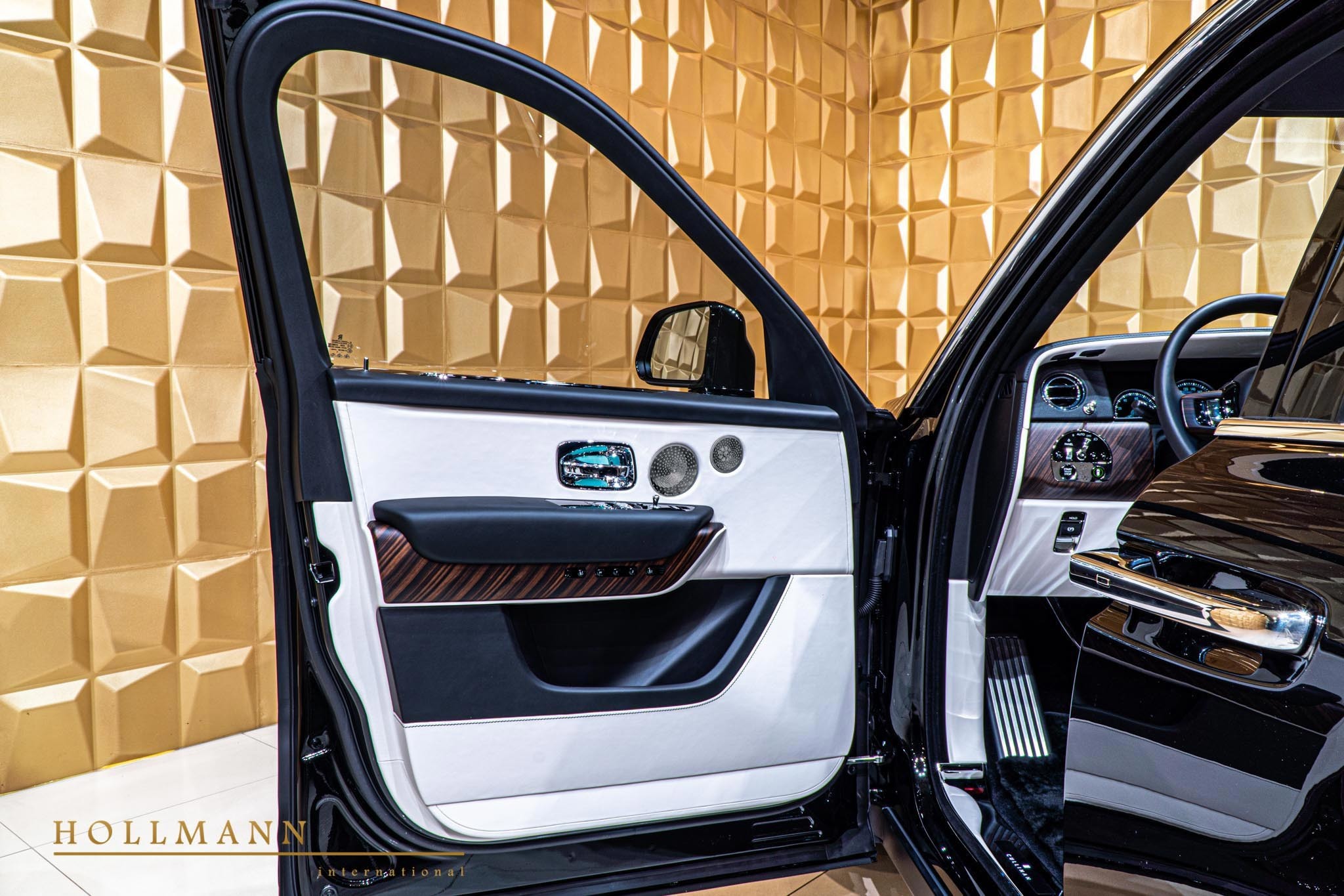2020 Mansory Cullinan, 12/28