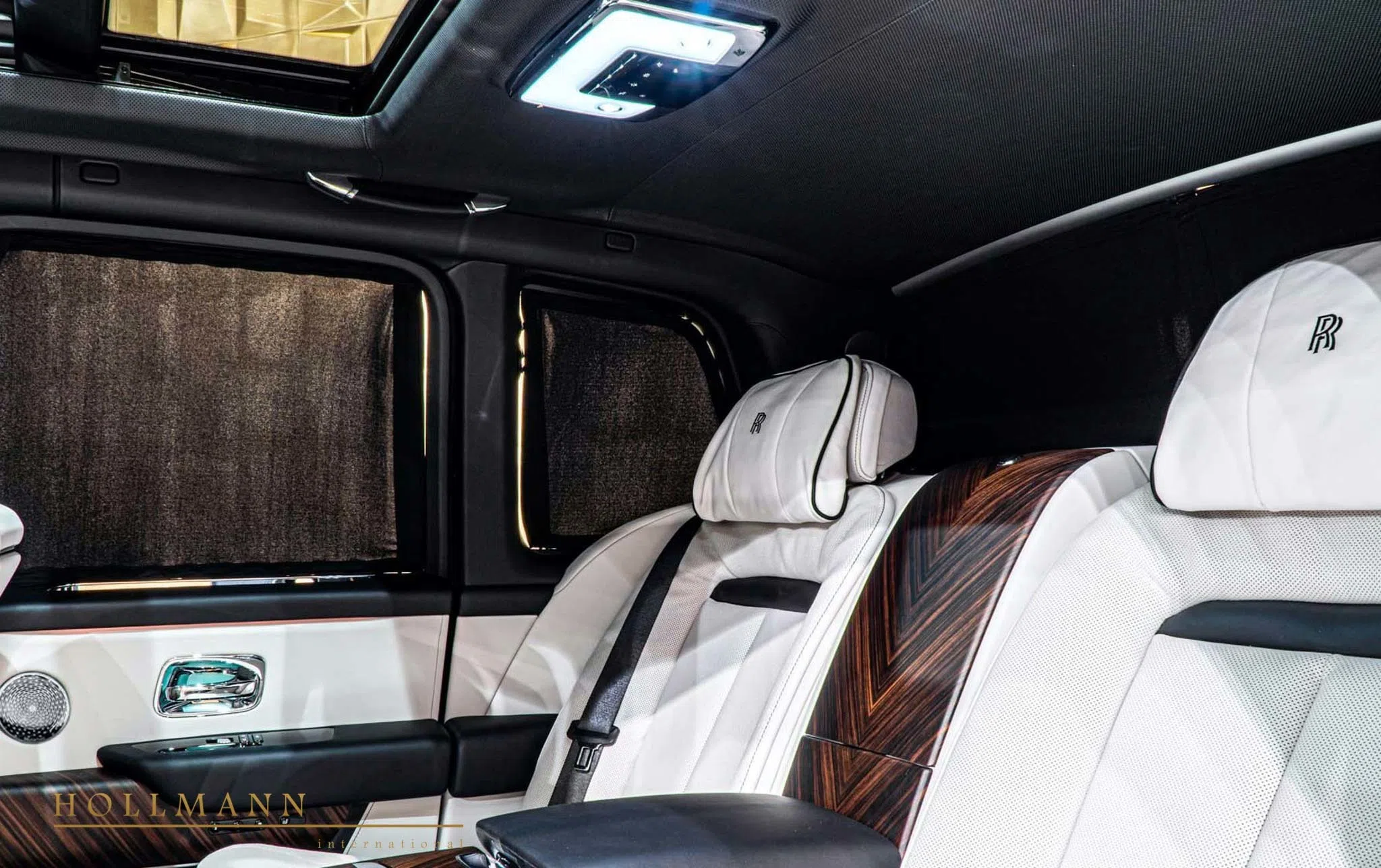 2020 Mansory Cullinan interior, seats, Seashell