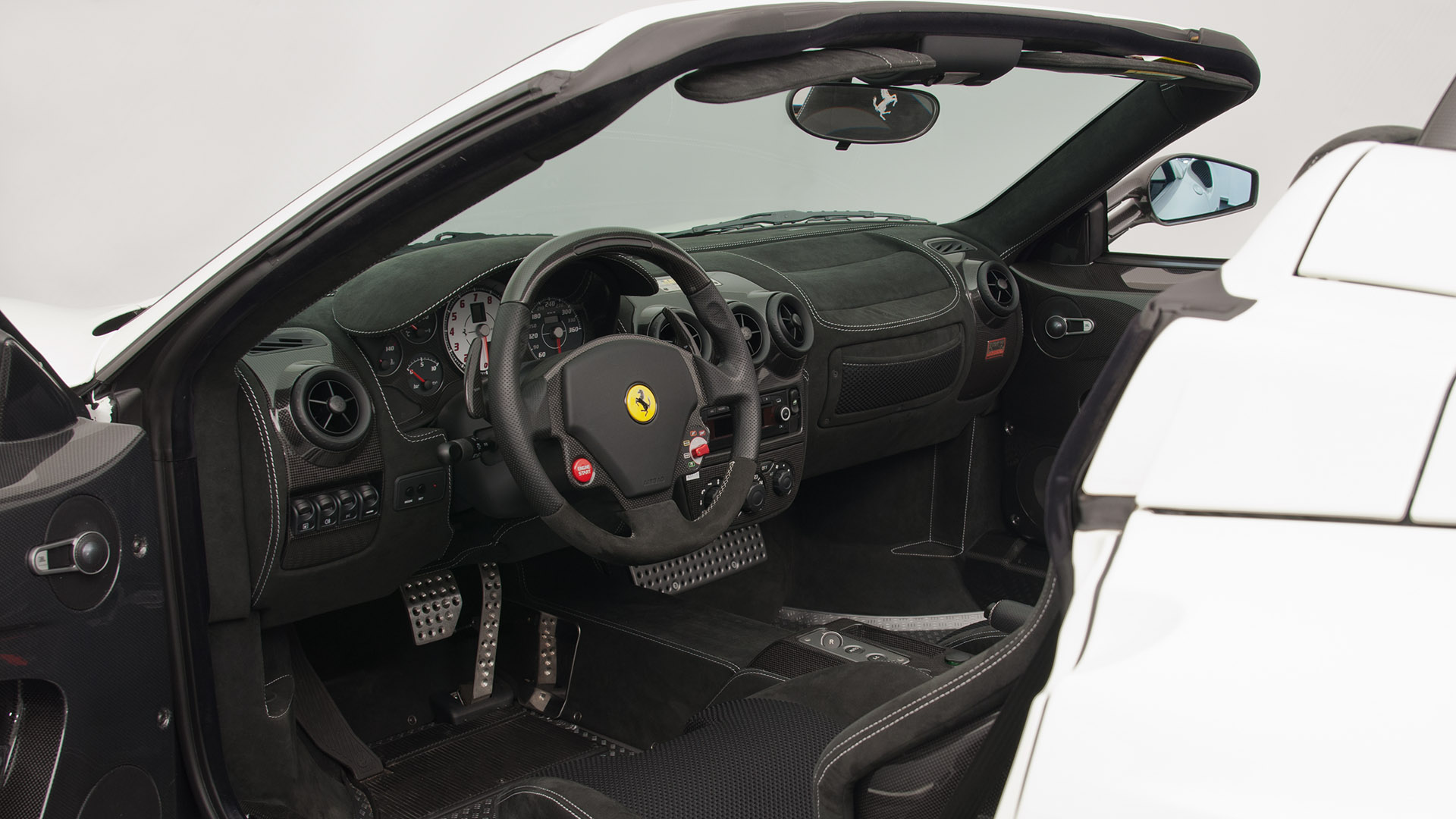 2009 FERRARI SCUDERIA SPIDER 16M, 3/18