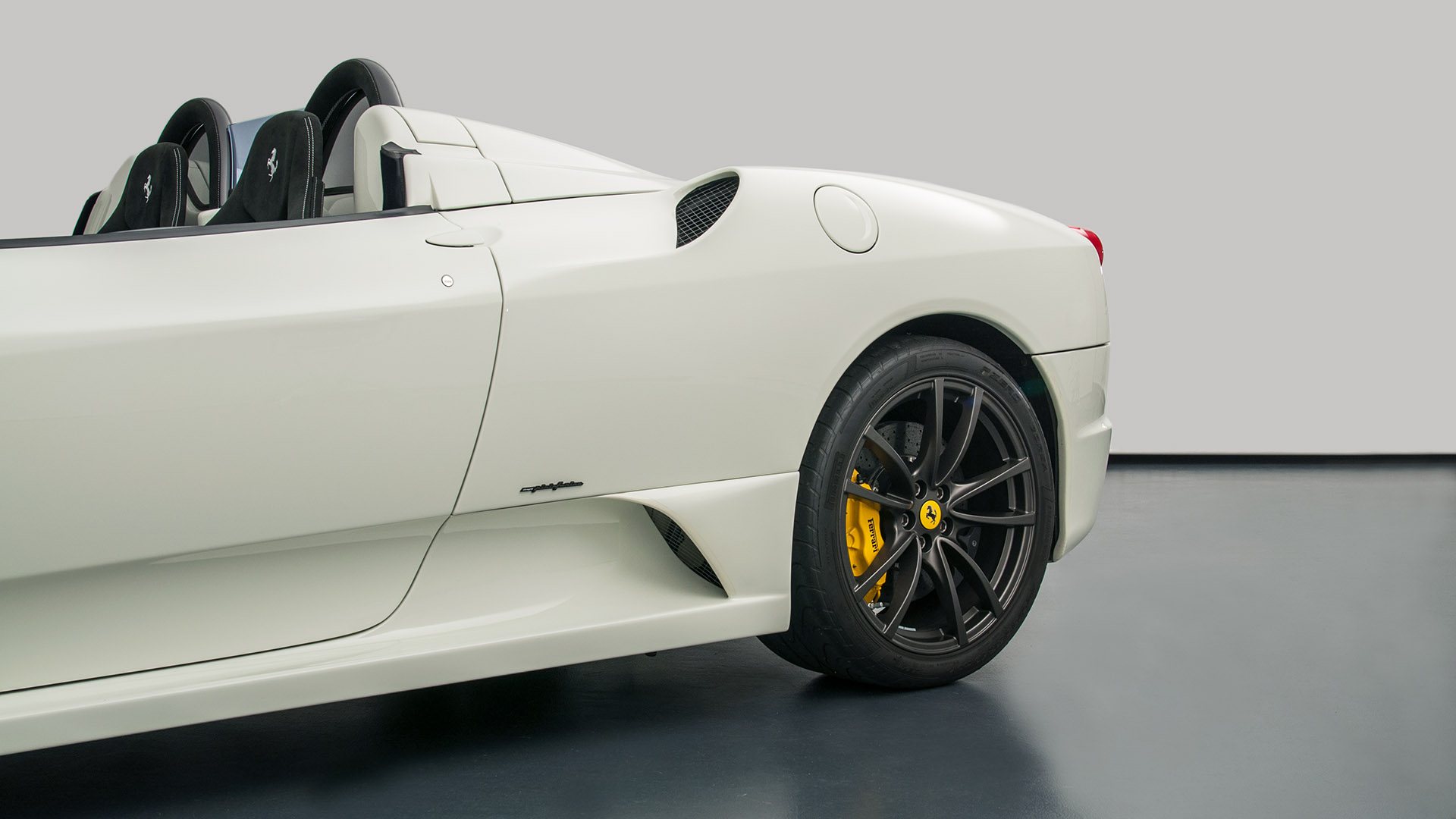 2009 FERRARI SCUDERIA SPIDER 16M, 15/18