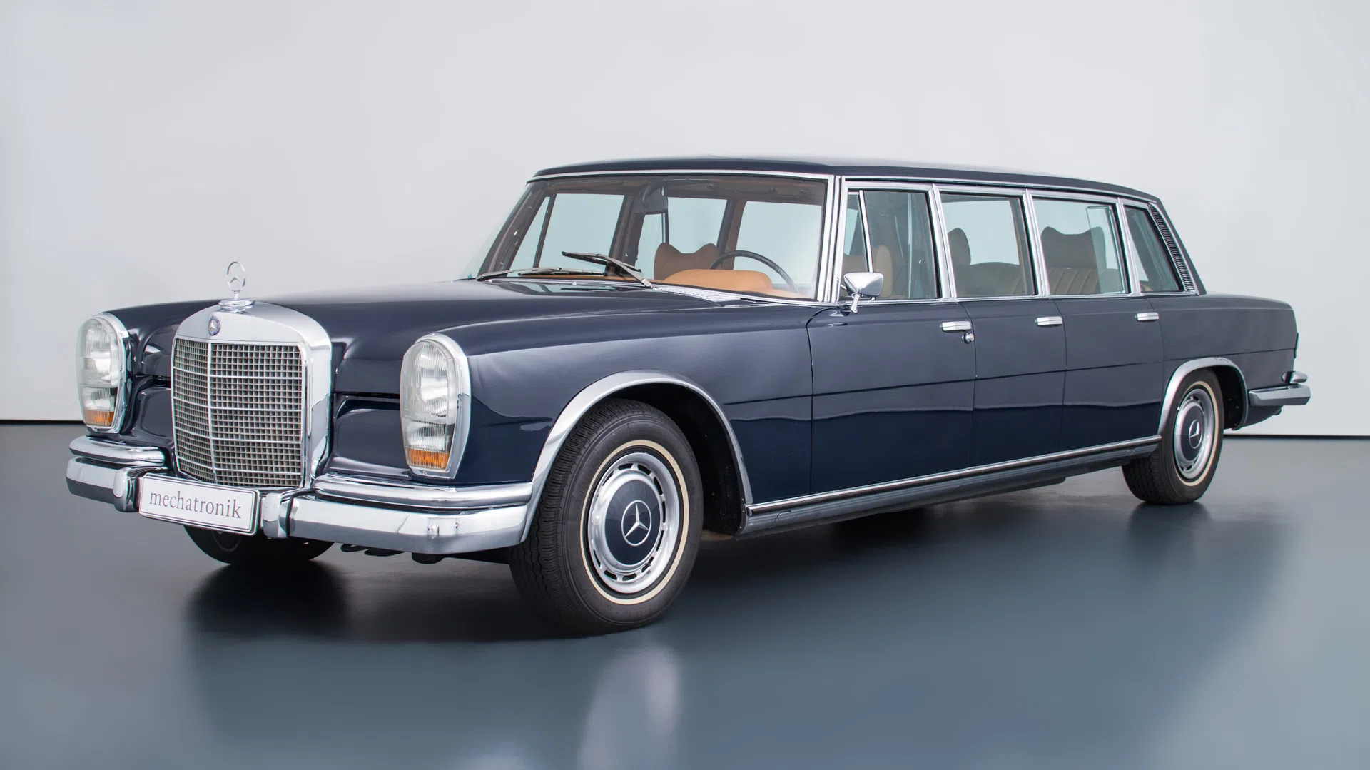 1972 Mercedes-Benz W 100 600 Pullman for sale, exterior, Blue
