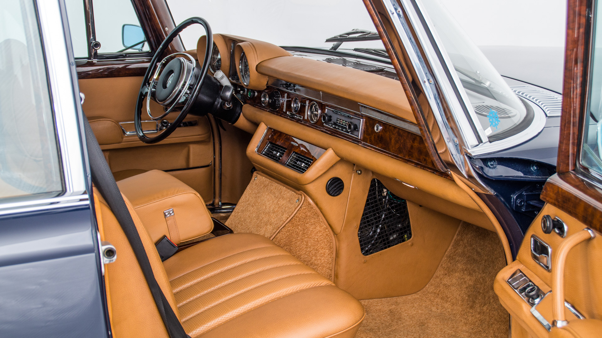 1972 MERCEDES-BENZ W 100 600 PULLMAN, 8/10