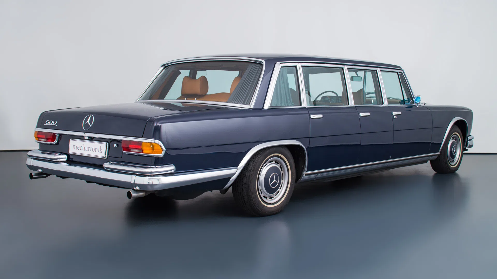 1972 Mercedes-Benz W 100 600 Pullman for sale, exterior, Blue