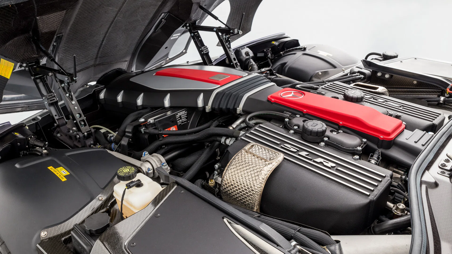 2009 Mercedes-Benz SLR McLaren Stirling Moss engine