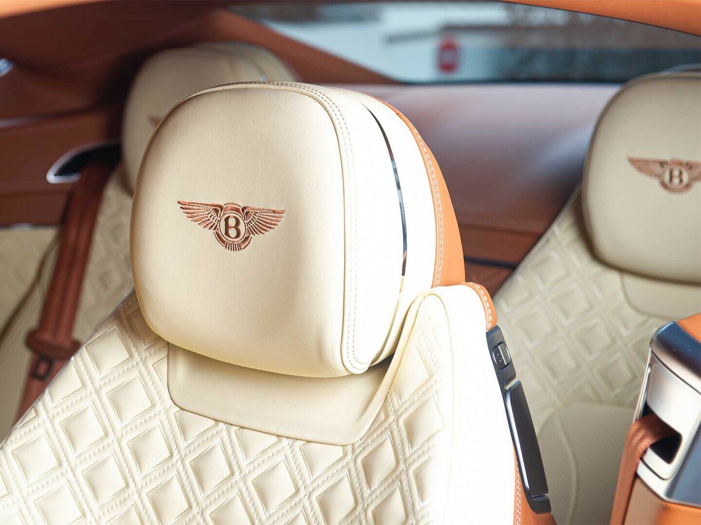2020 Bentley GT V8 V8 2020 Mulliner DriveSpec 22, 6/19