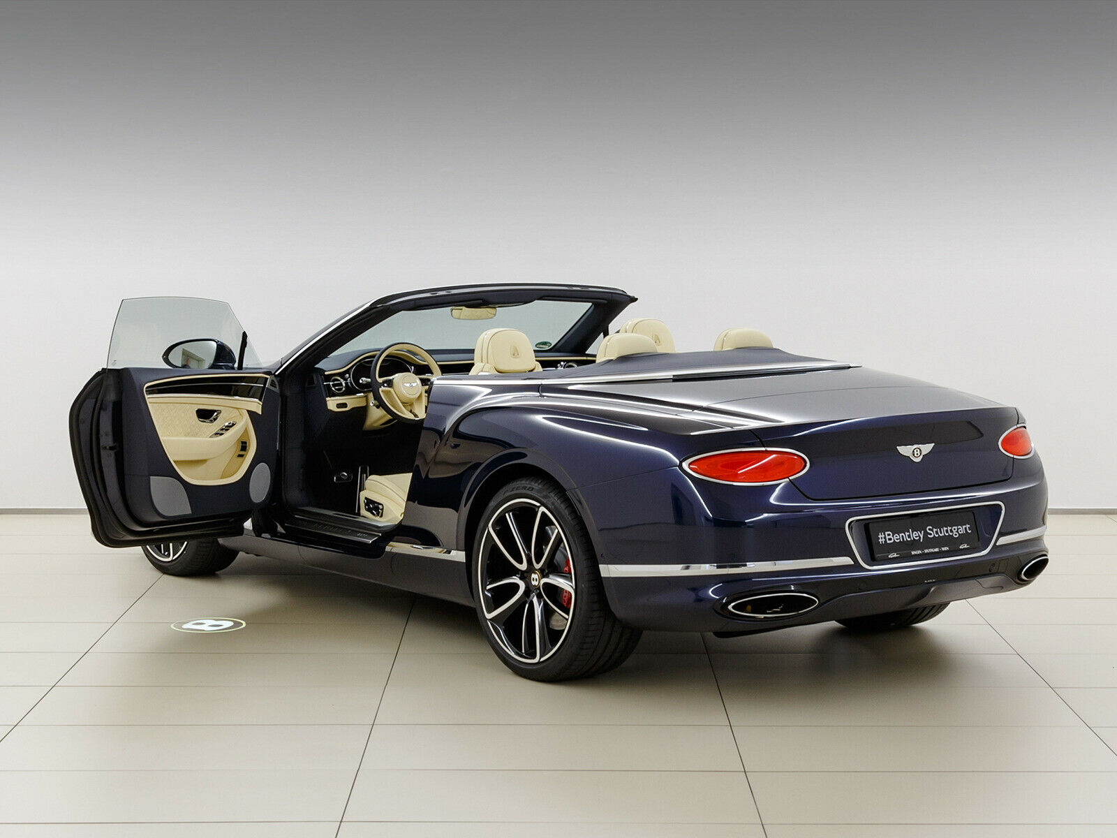 2019 Bentley Continental GTC, 2/19