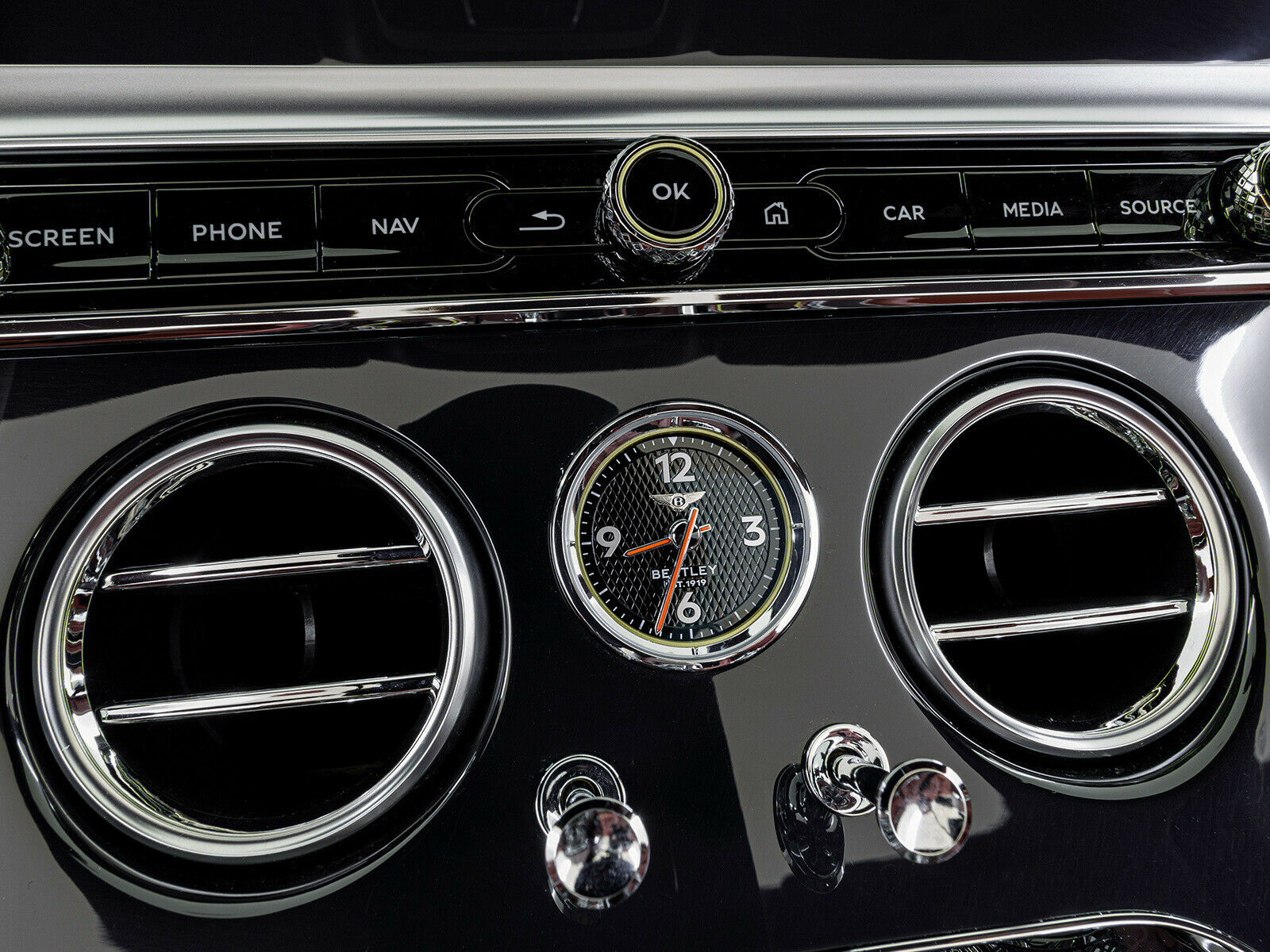 2019 Bentley Continental GTC W12 First Edition, 17/19