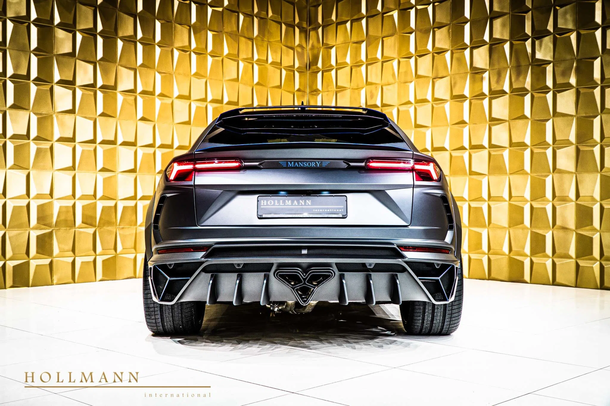 2020 Mansory Urus Venatus, rear three-quarter view, Grey Matt
