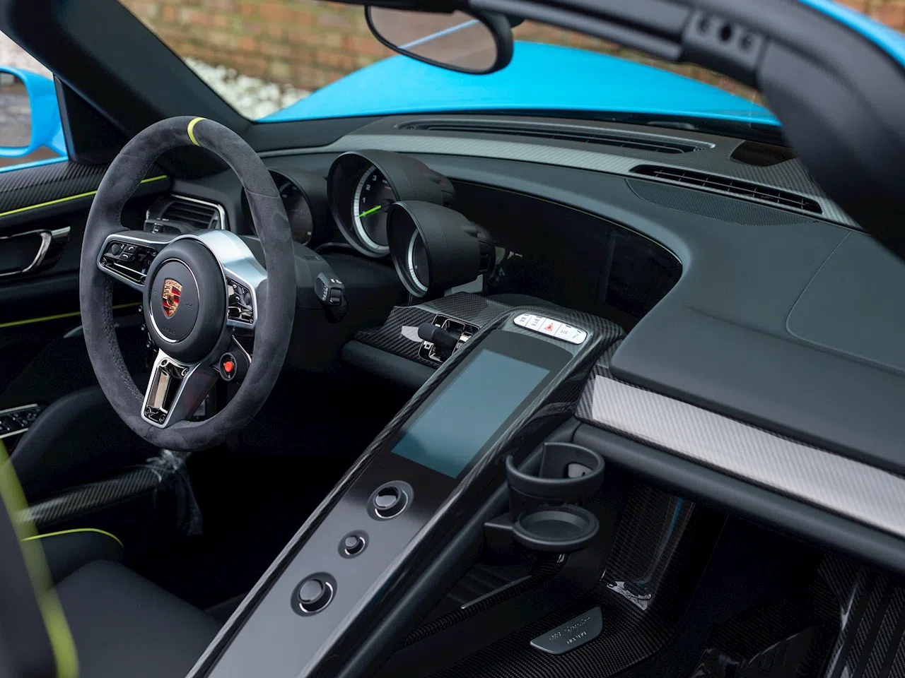 2015 Porsche 918 Spyder interior, dashboard, Onyx Black