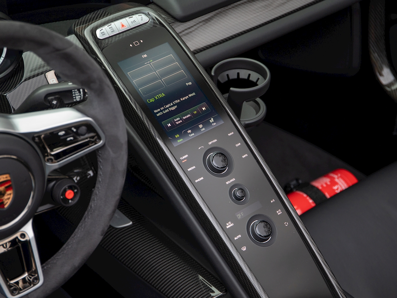 2015 Porsche 918 Spyder, 4/6