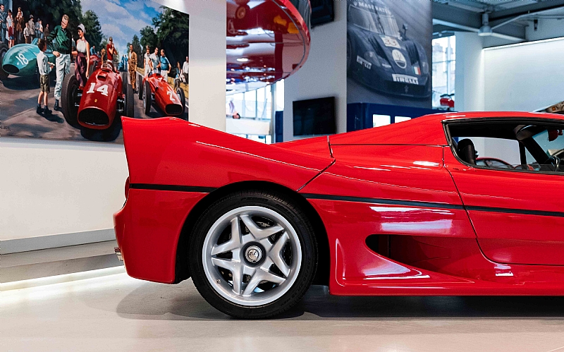 1996 Ferrari F50, 4/14
