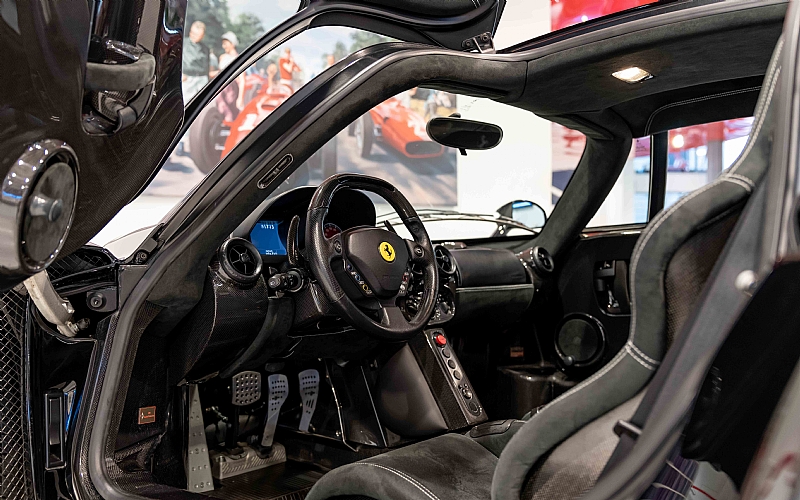 2004 Ferrari Enzo, 3/15