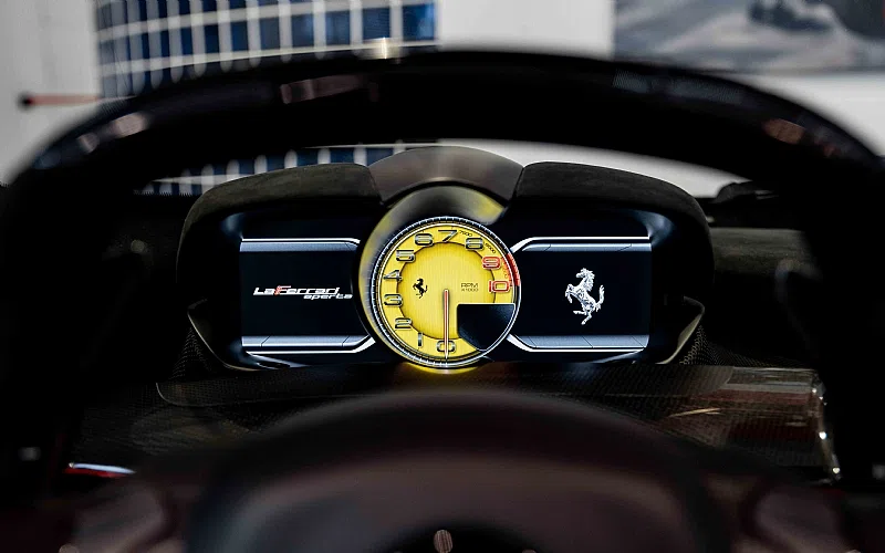 2018 Ferrari LaFerrari Aperta interior, Black